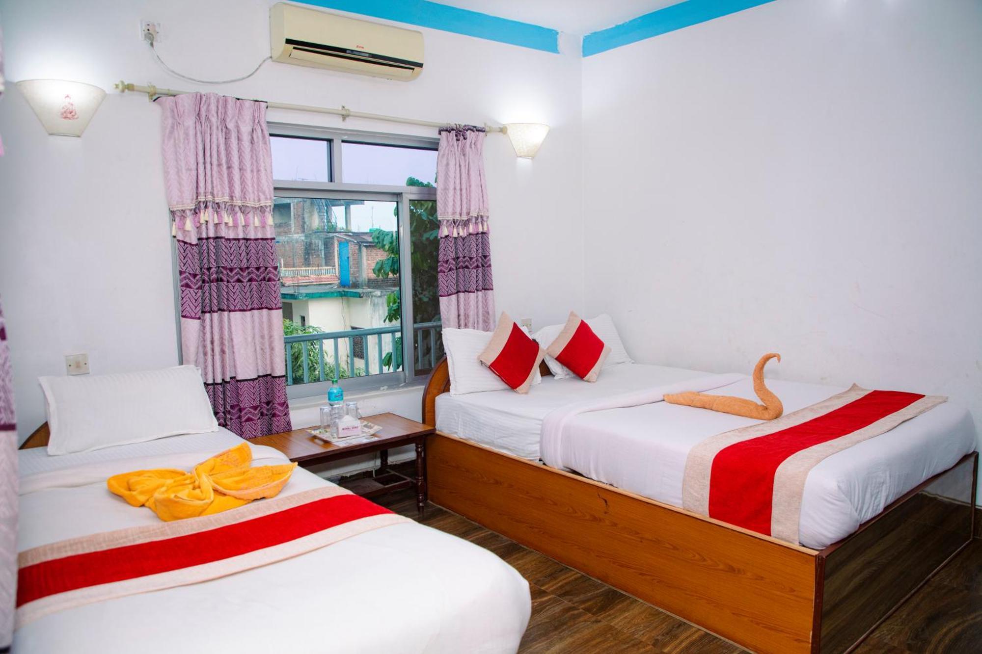 Hotel Shiva'S Dream Саураха Екстериор снимка